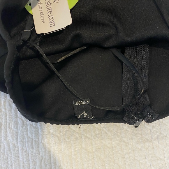 Black halter dress - Picture 5 of 5